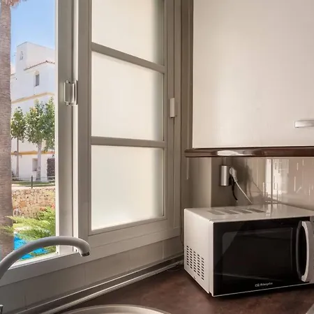Con Piscina Cerca Del Golf En Atalaya - Atalaya Del Golf 31 Apartmán Estepona
