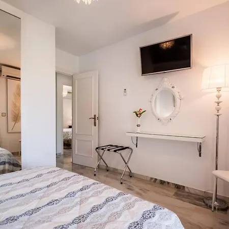 Con Piscina Cerca Del Golf En Atalaya - Atalaya Del Golf 31 Estepona