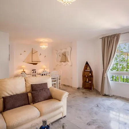 Con Piscina Cerca Del Golf En Atalaya - Atalaya Del Golf 31 אסטפונה