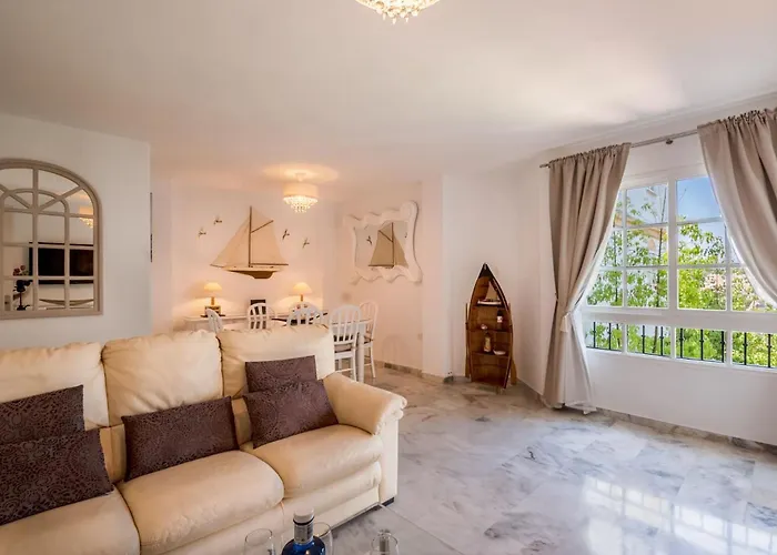 Con Piscina Cerca Del Golf En Atalaya - Atalaya Del Golf 31 Estepona